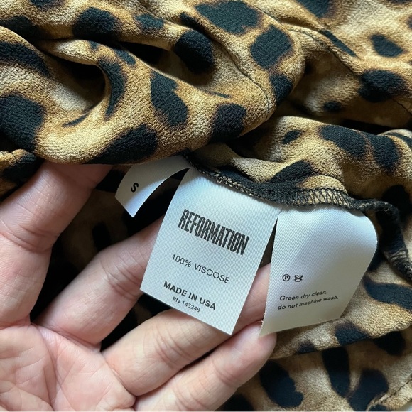 REFORMATION tan leopard print viscose button up long sleeve shirt blouse - Picture 5 of 5